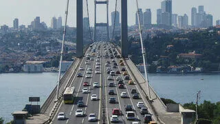 Türkiye’de Köprü ve Otoyol Geçiş Ücretleri: 2025 Güncel Rehberi